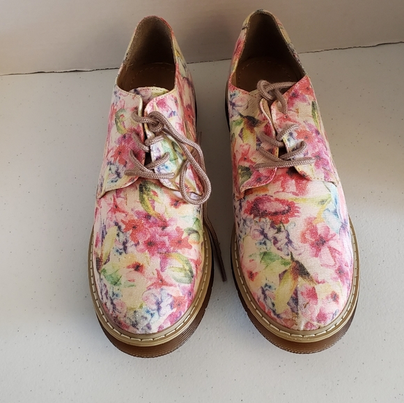 Women's Loafers Shoes With Floral Pattern Size 9 - Picture 3 of 5